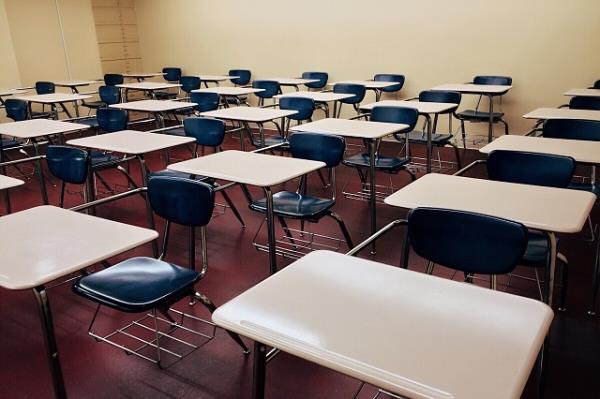 明尼阿波利斯教师工会合同要求首先解雇白人教师