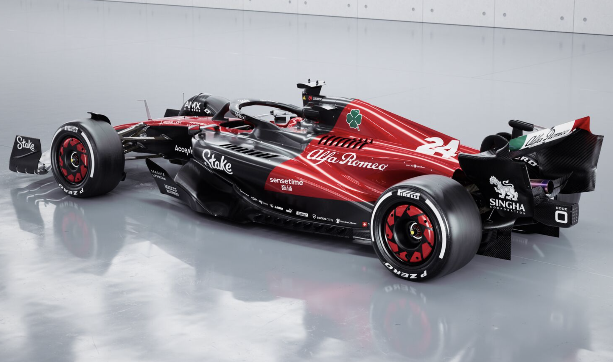 F1新闻直播:阿尔法·罗密欧在发布会上公布了2023年的涂装车
