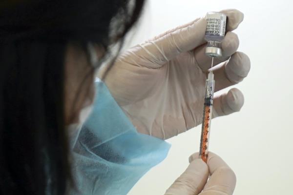 日本计划从5月起为老年人推出新的COVID-19疫苗