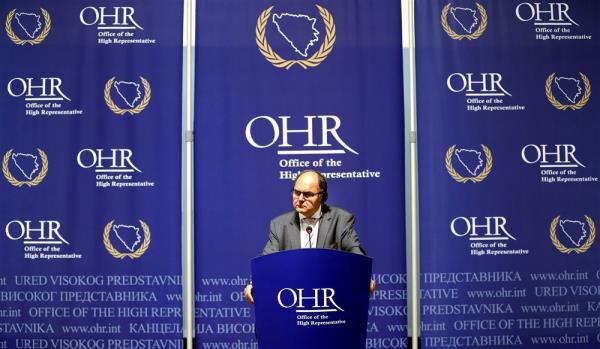 波黑塞族领导人誓言在物权法问题上违抗国际特使
